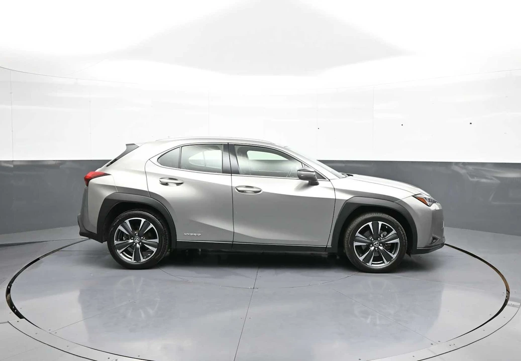 2020 Lexus - Image 4 of 31