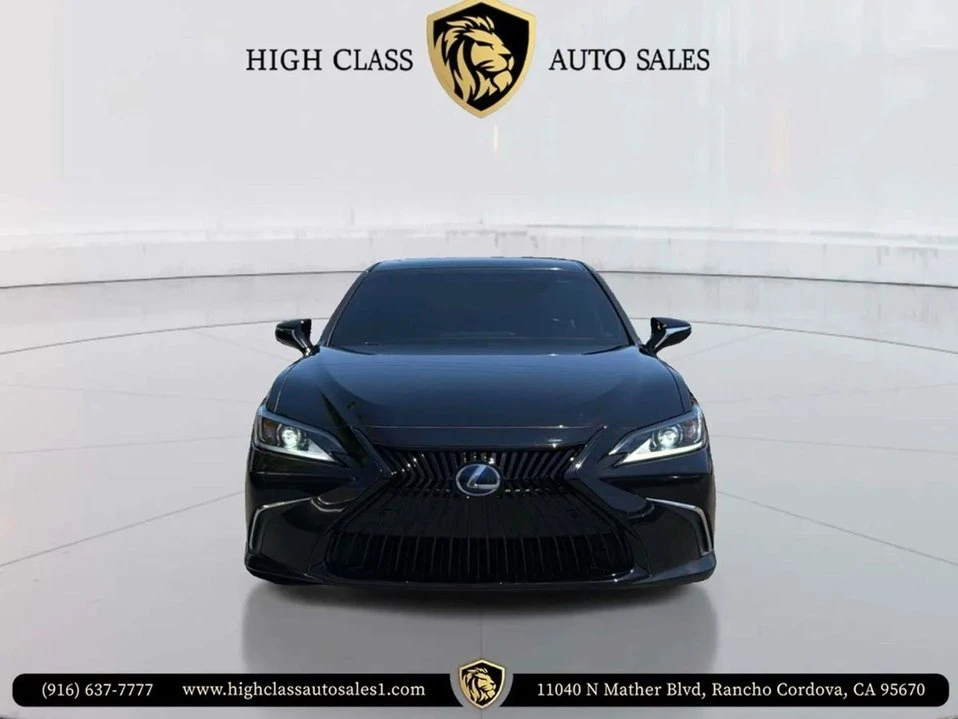 2020 Lexus ES 7th Gen - Image 2 of 20