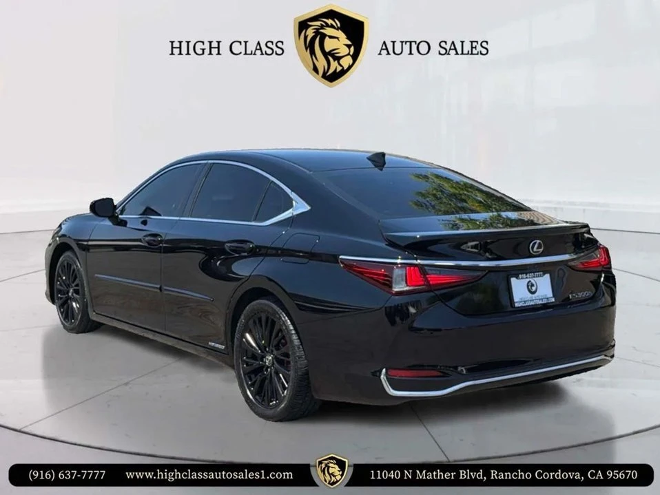 2020 Lexus ES 7th Gen - Image 8 of 20