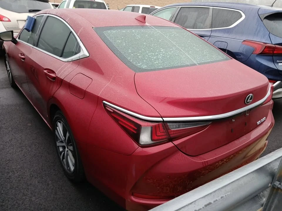 2020 Lexus ES 7th Gen - Image 5 of 11