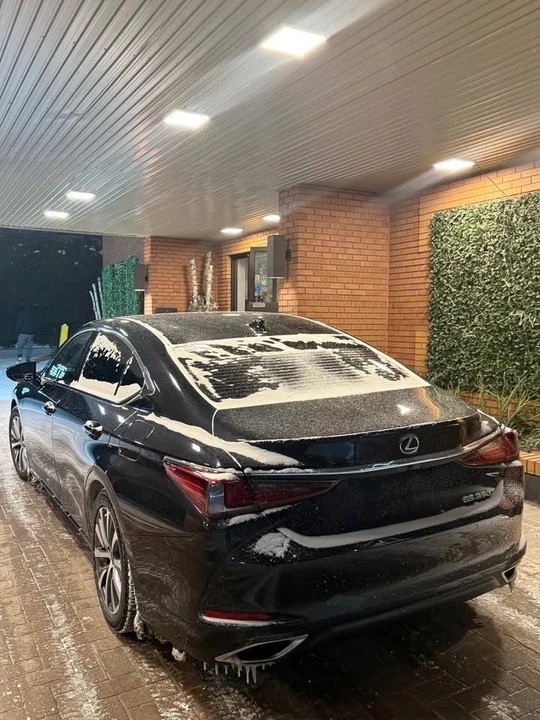 2020 Lexus ES 7th Gen - Image 2 of 2