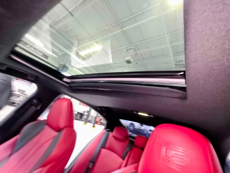 2020 Lexus ES 7th Gen - Image 8 of 10