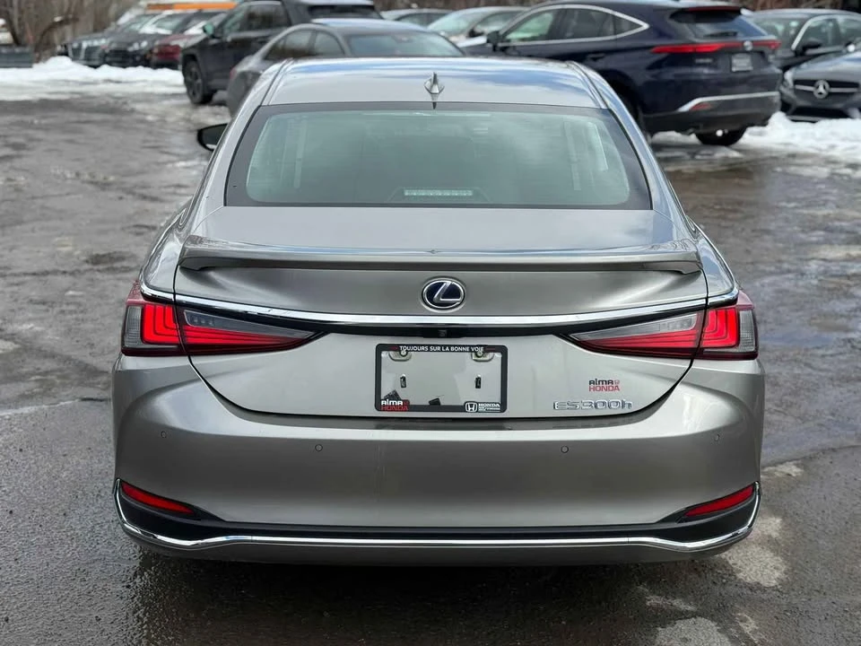 2020 Lexus ES 7th Gen - Image 5 of 17