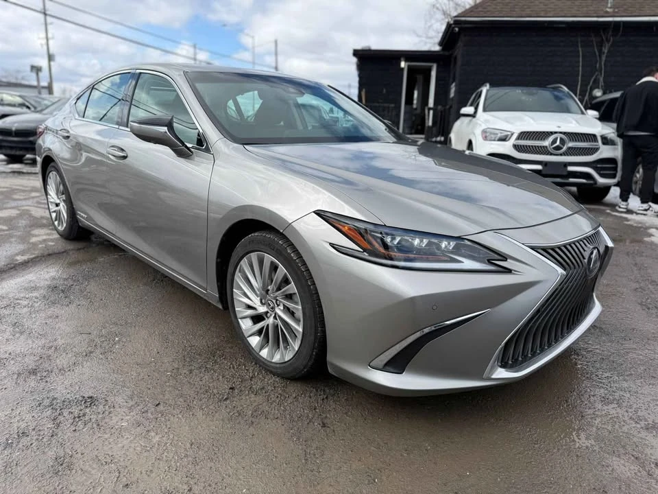 2020 Lexus ES 7th Gen - Image 3 of 17