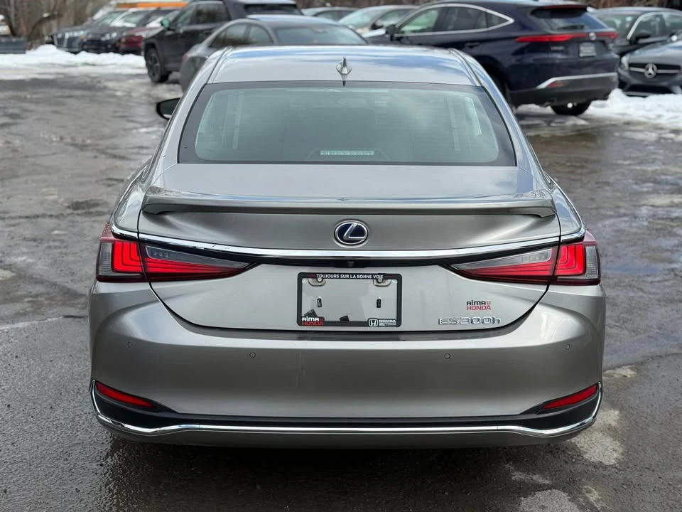 2020 Lexus ES 7th Gen - Image 4 of 19