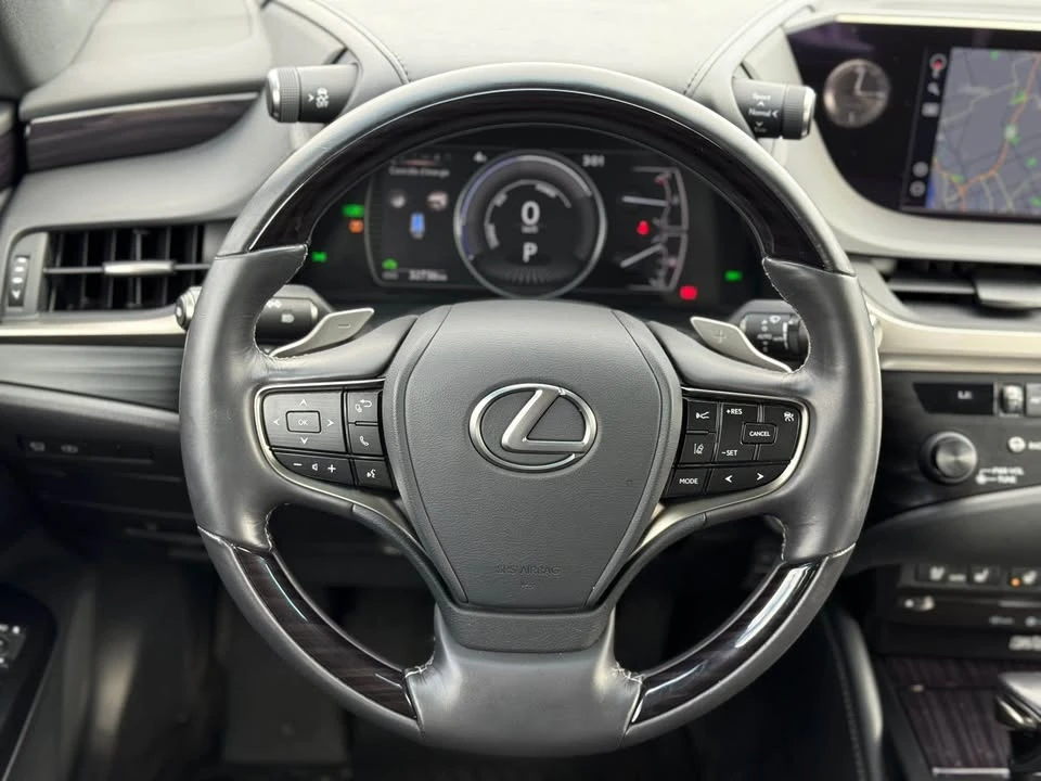 2020 Lexus ES 7th Gen - Image 10 of 19