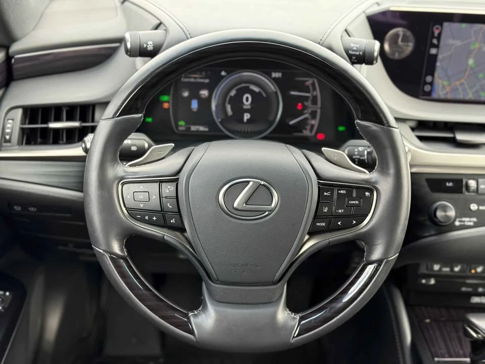 2020 Lexus ES 7th Gen - Image 9 of 17