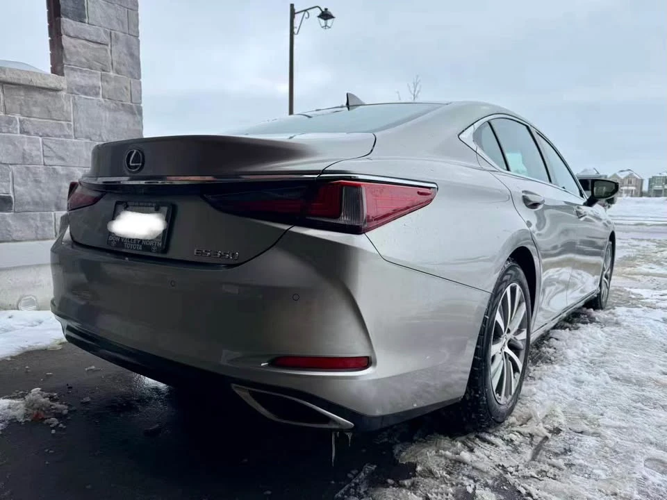 2020 Lexus ES 7th Gen - Image 6 of 11
