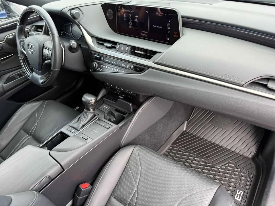 2020 Lexus ES 7th Gen - Image 17 of 17