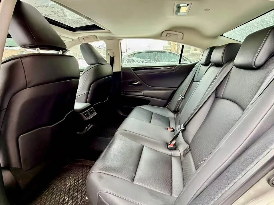 2020 Lexus ES 7th Gen - Image 11 of 11