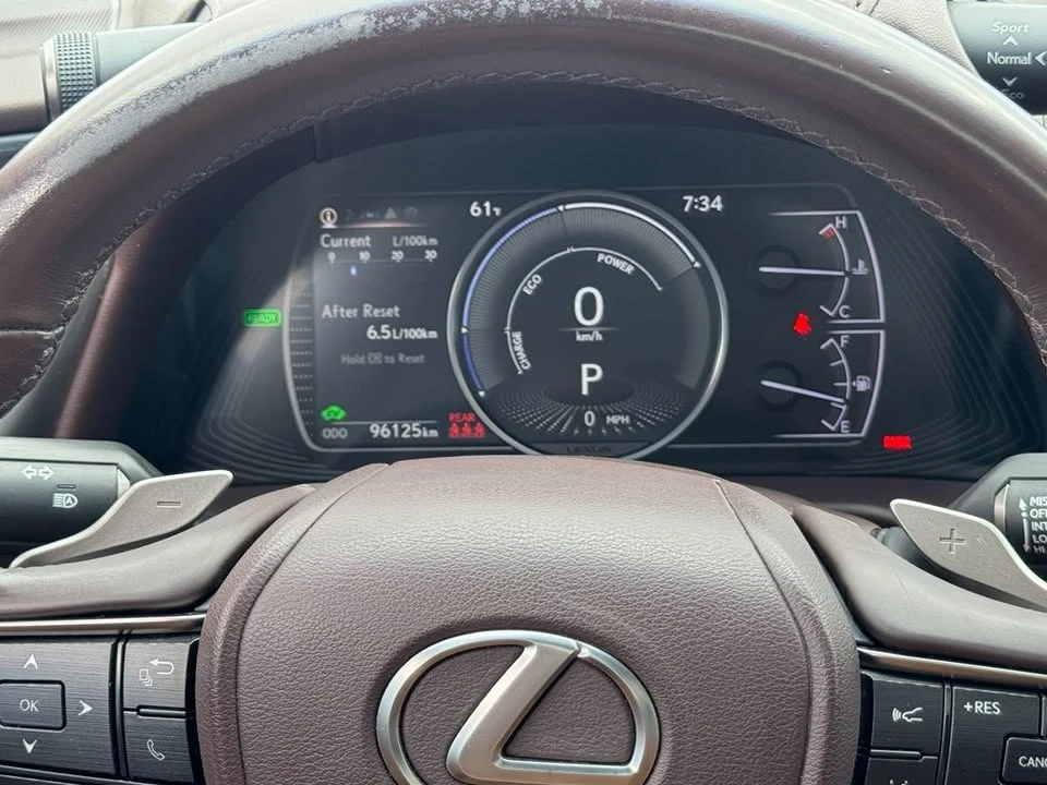 2020 Lexus ES 7th Gen - Image 18 of 20