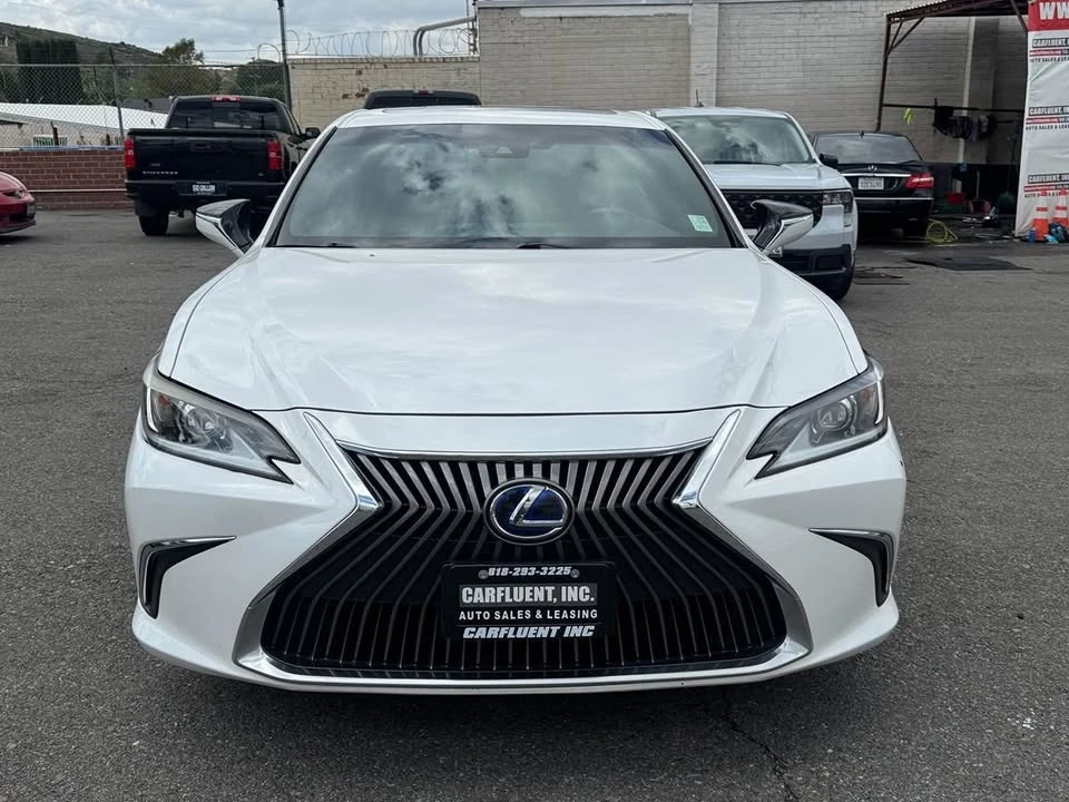 2020 Lexus ES 7th Gen - Image 2 of 20