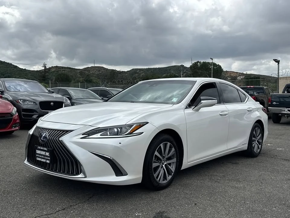 2020 Lexus ES 7th Gen - Image 3 of 20