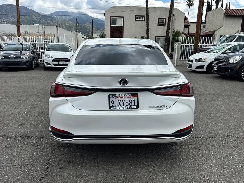 2020 Lexus ES 7th Gen - Image 6 of 20