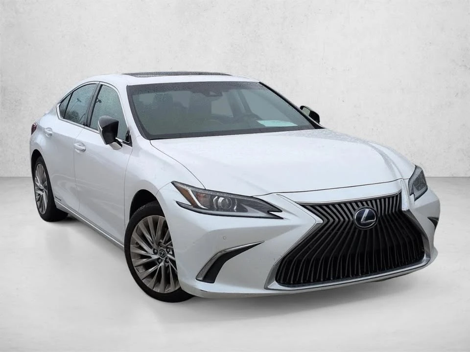 2020 Lexus ES 7th Gen - Image 3 of 12