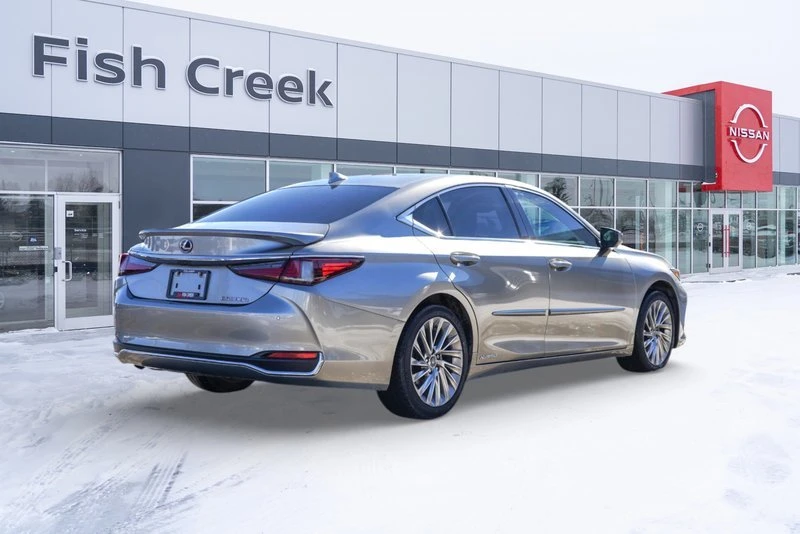 2020 Lexus ES 7th Gen - Image 5 of 19