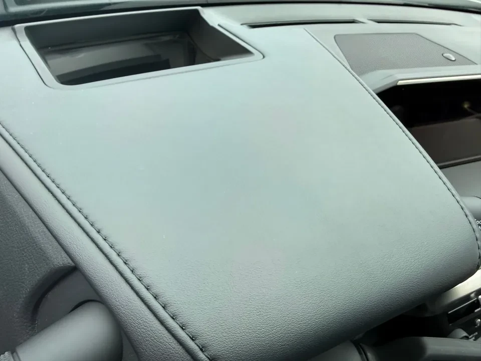 2020 Lexus ES 7th Gen - Image 11 of 15
