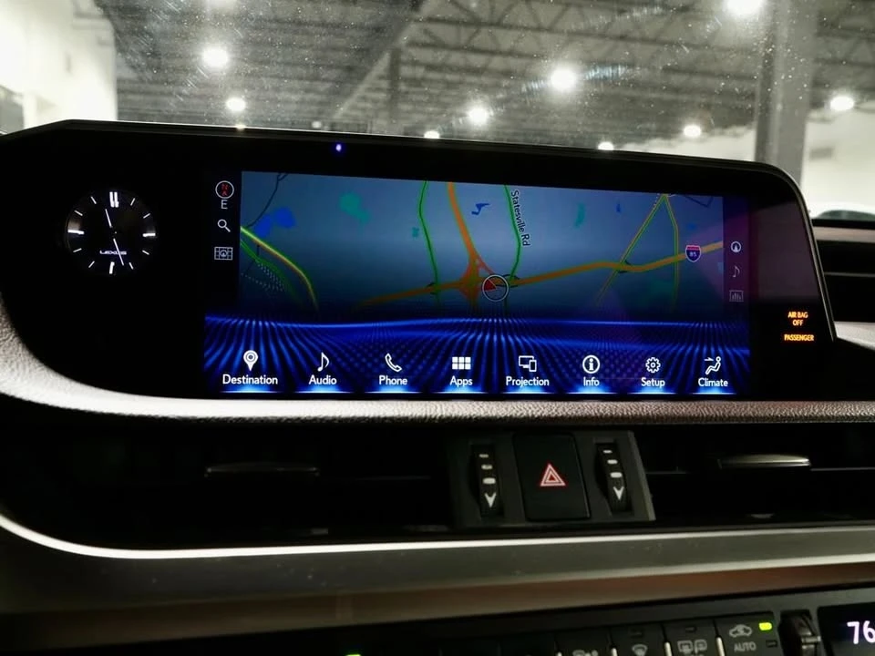 2020 Lexus ES 7th Gen - Image 18 of 20