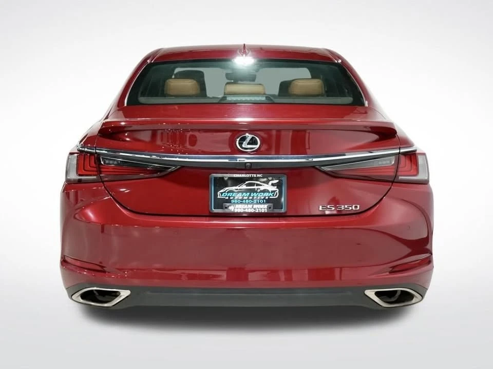 2020 Lexus ES 7th Gen - Image 9 of 20