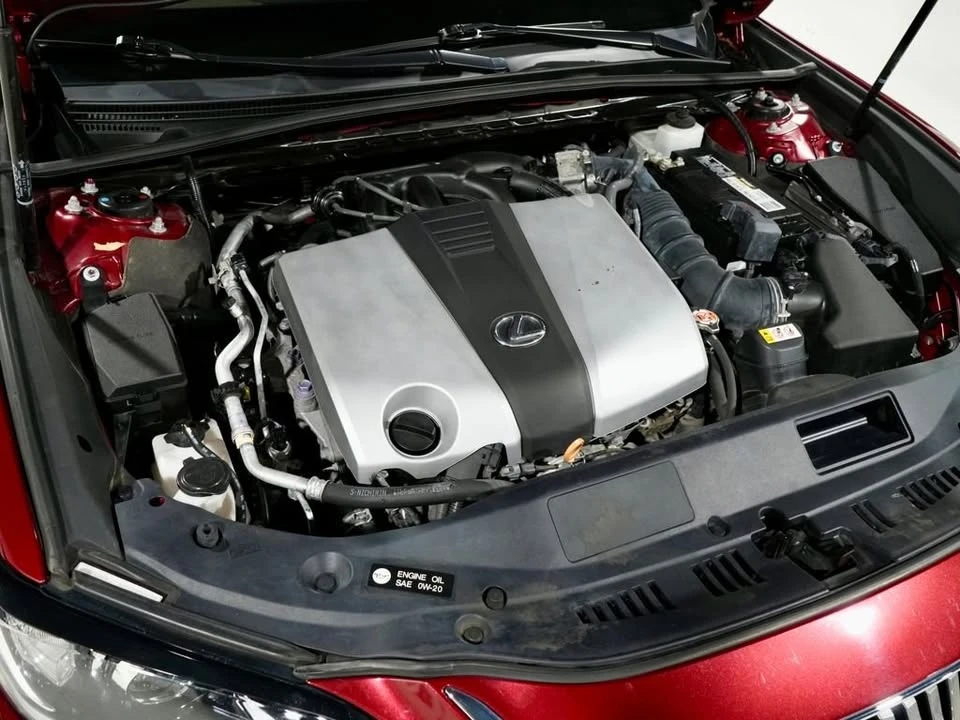 2020 Lexus ES 7th Gen - Image 13 of 20