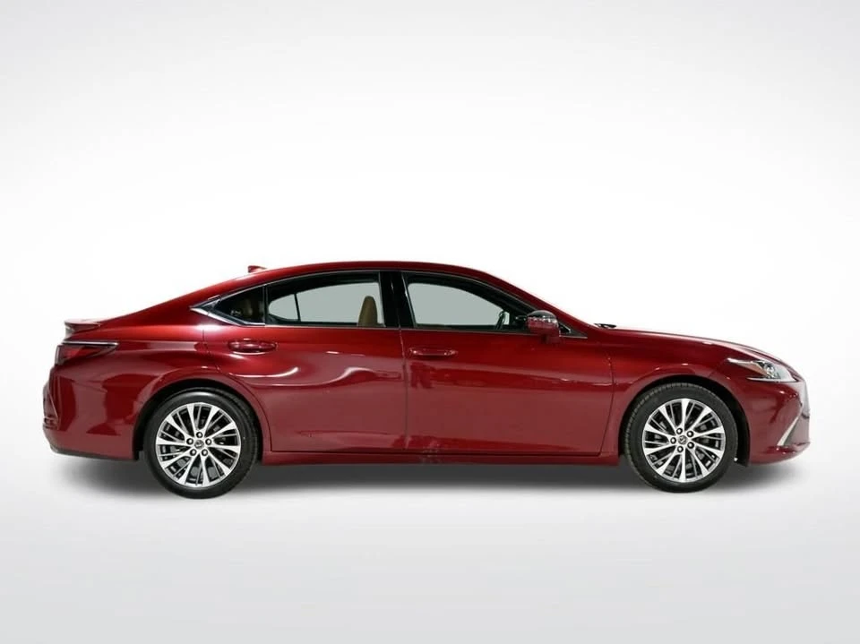 2020 Lexus ES 7th Gen - Image 11 of 20