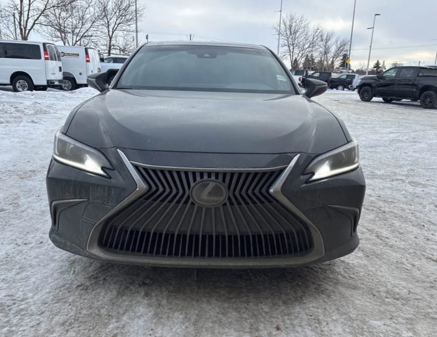 2020 Lexus ES 7th Gen - Image 7 of 19