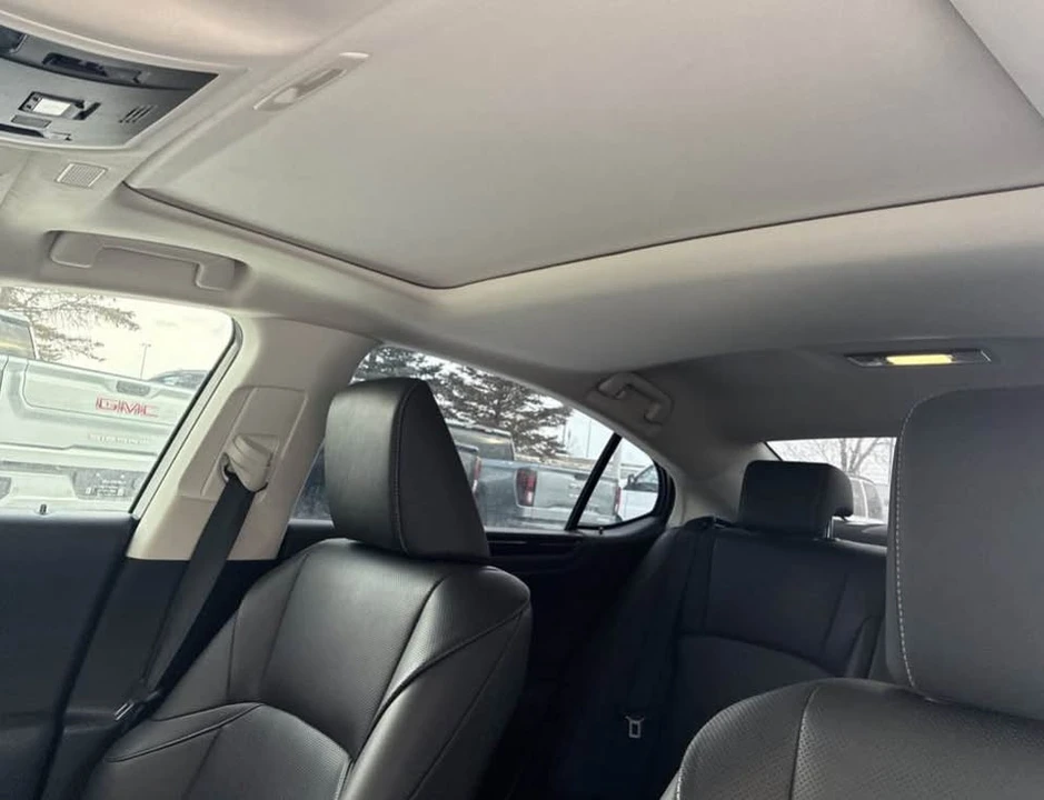 2020 Lexus ES 7th Gen - Image 13 of 19