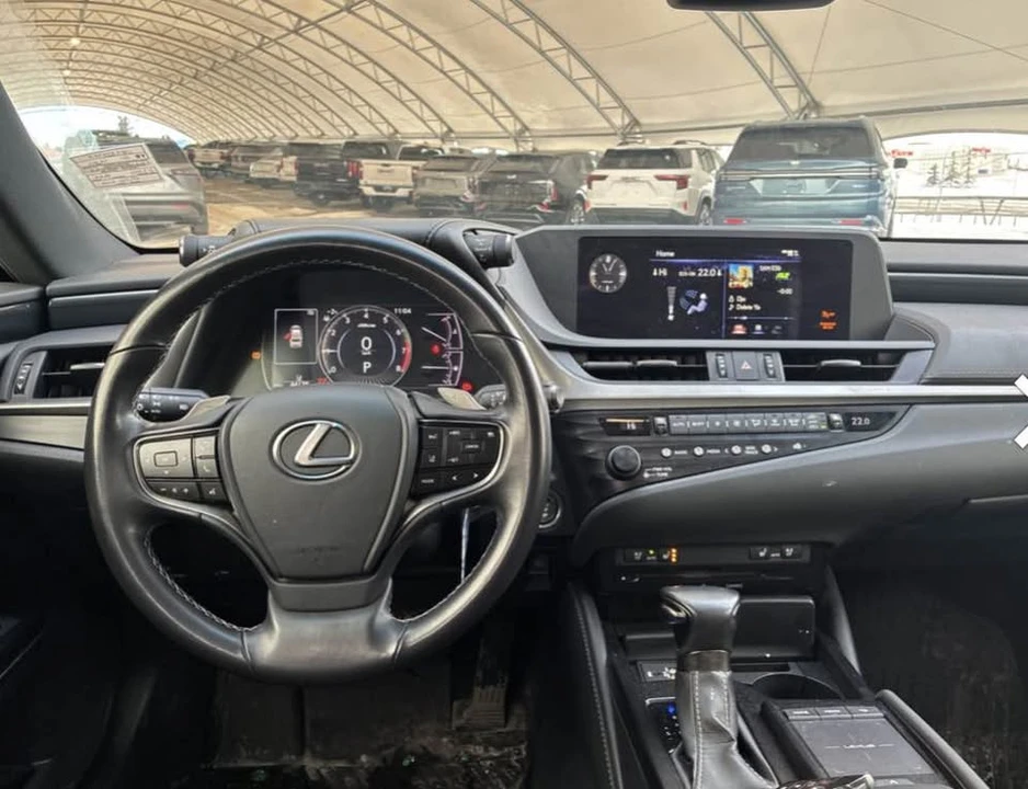 2020 Lexus ES 7th Gen - Image 9 of 19