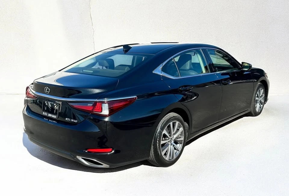 2020 Lexus ES 7th Gen - Image 3 of 15