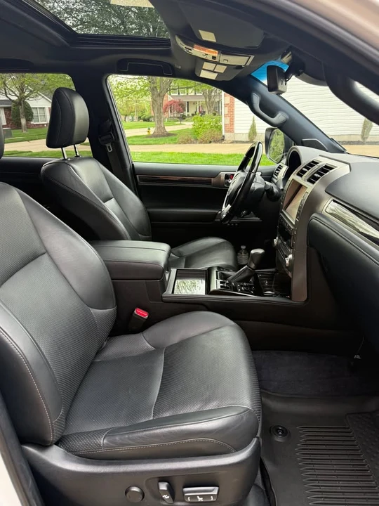 2020 Lexus GX 2nd Gen - Image 19 of 20