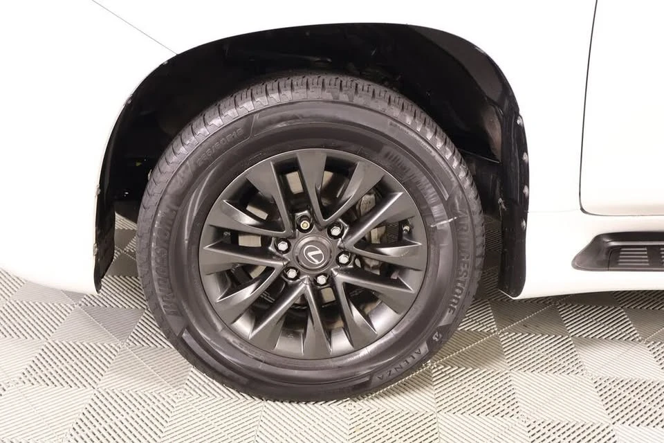 2020 Lexus GX 2nd Gen - Image 19 of 20
