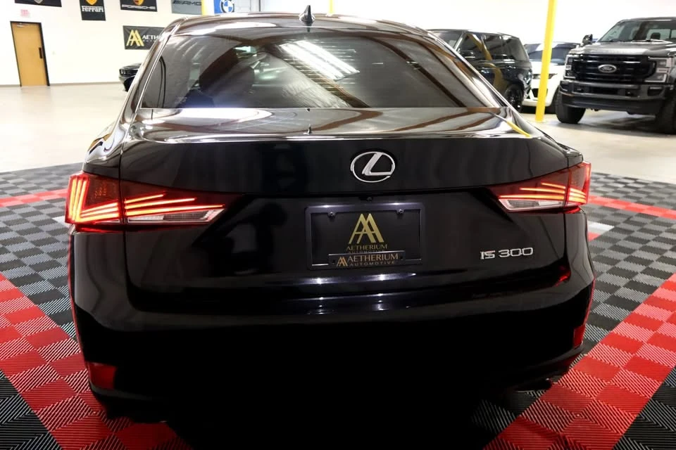2020 Lexus IS 3rd Gen - Image 9 of 20