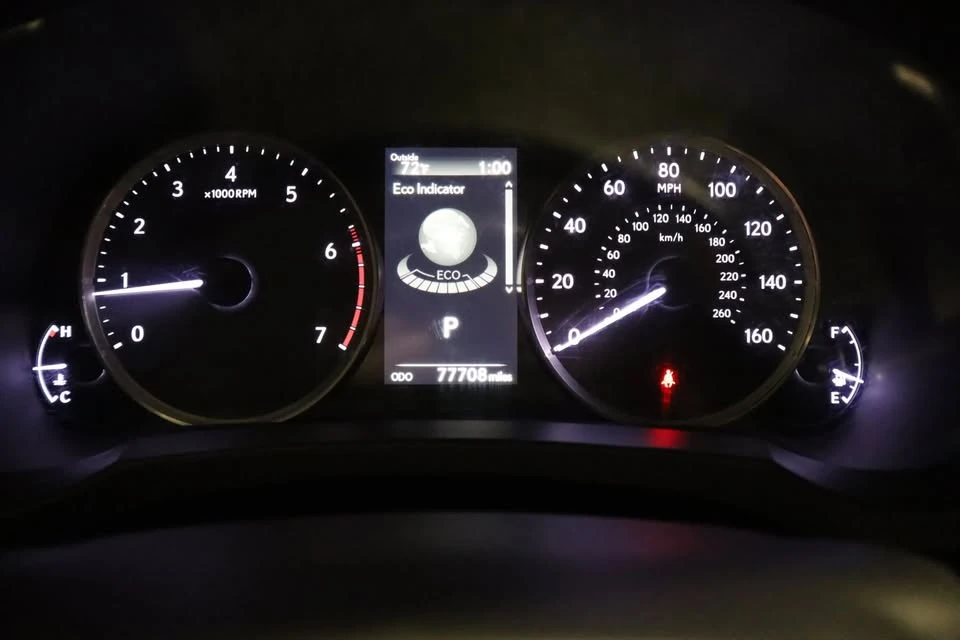 2020 Lexus IS 3rd Gen - Image 16 of 20