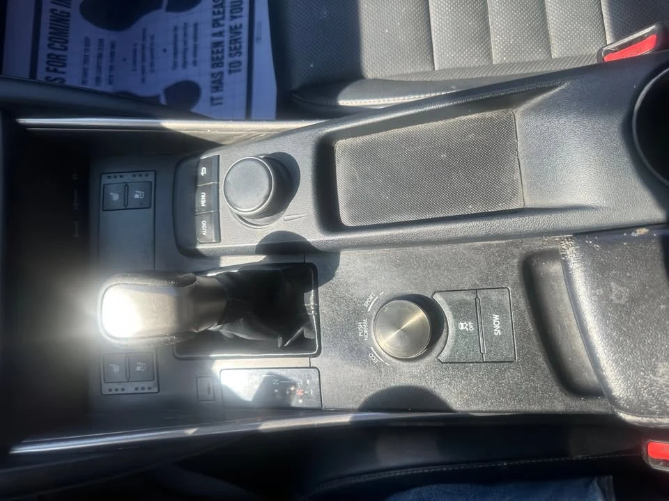 2020 Lexus IS 3rd Gen - Image 19 of 20