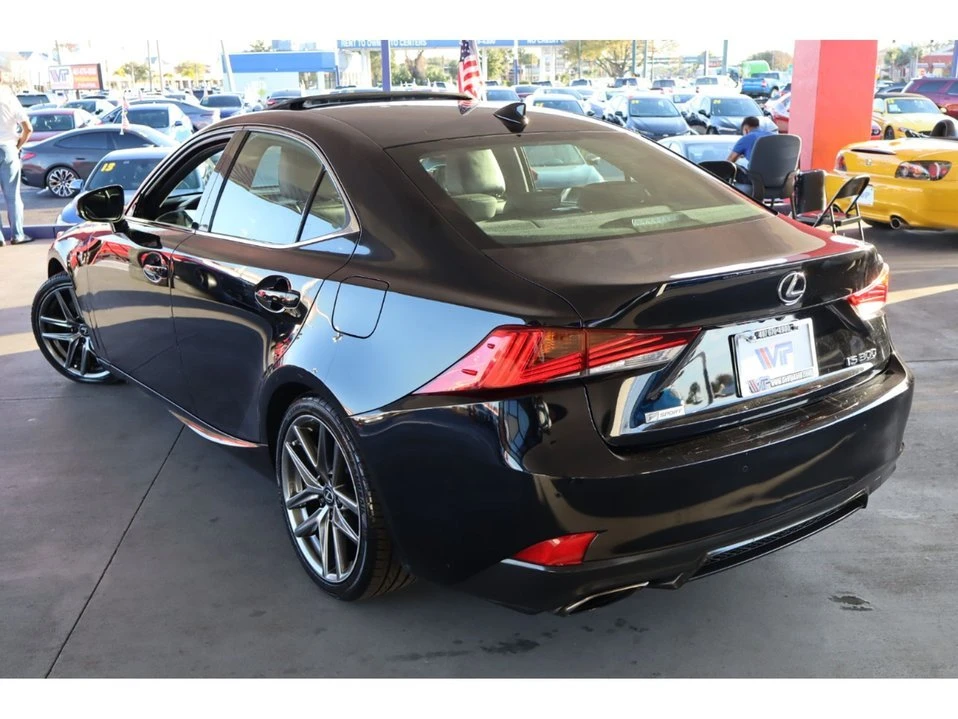 2020 Lexus IS 3rd Gen - Image 5 of 16