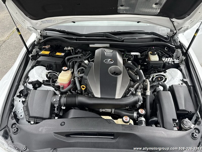 2020 Lexus IS 3rd Gen - Image 13 of 19