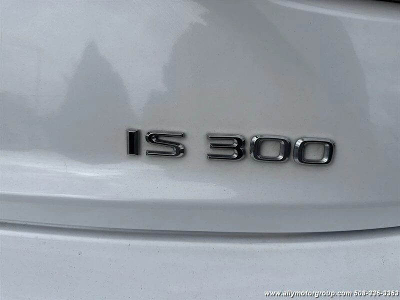 2020 Lexus IS 3rd Gen - Image 15 of 19