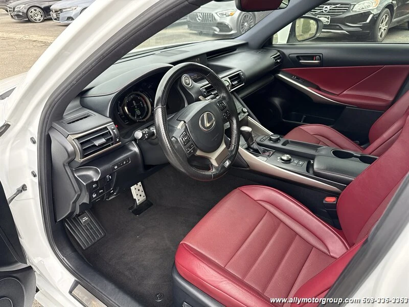 2020 Lexus IS 3rd Gen - Image 18 of 19