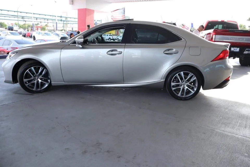 2020 Lexus IS 3rd Gen - Image 10 of 20