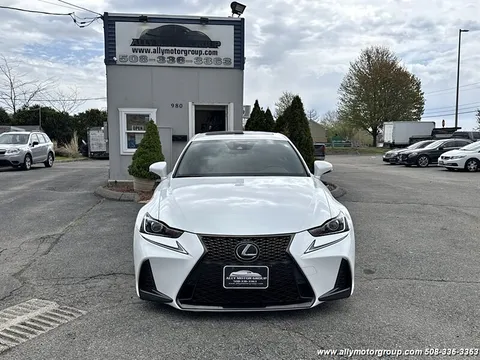 2020 Lexus IS