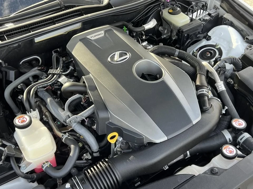 2020 Lexus IS 3rd Gen - Image 18 of 19