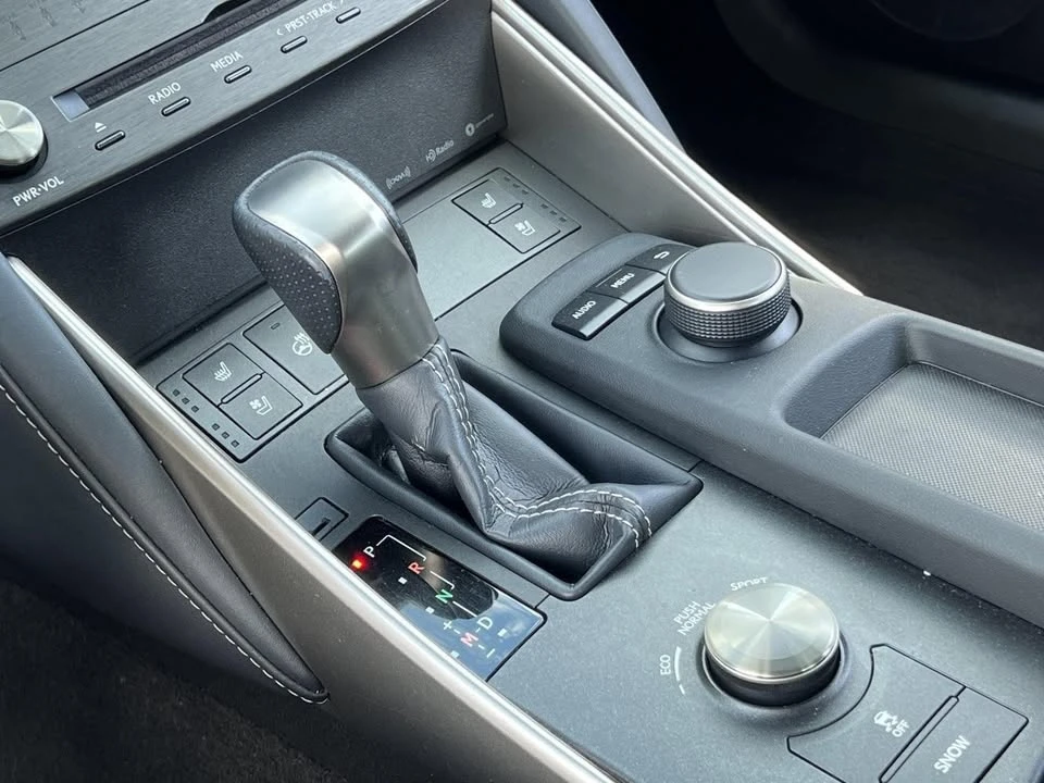 2020 Lexus IS 3rd Gen - Image 14 of 19