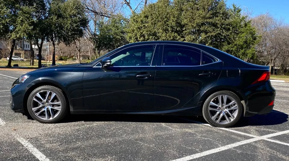 2020 Lexus IS 3rd Gen - Image 3 of 12