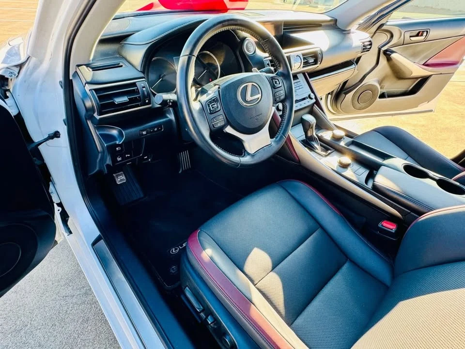 2020 Lexus IS 3rd Gen - Image 9 of 19