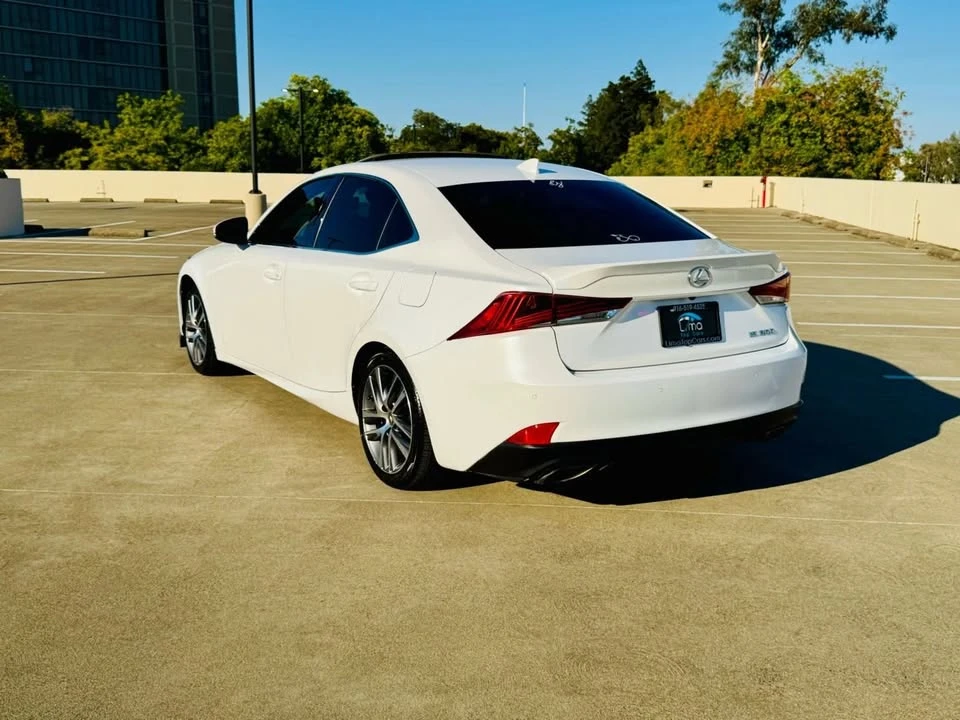 2020 Lexus IS 3rd Gen - Image 4 of 19