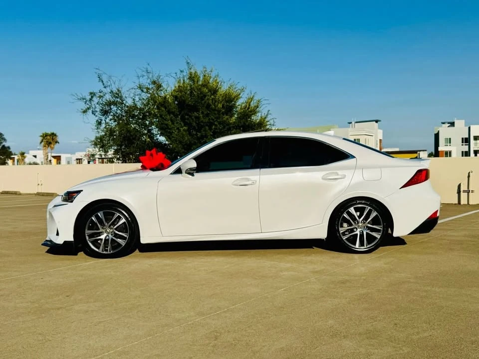 2020 Lexus IS 3rd Gen - Image 3 of 19