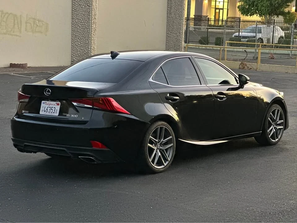 2020 Lexus IS 3rd Gen - Image 4 of 9