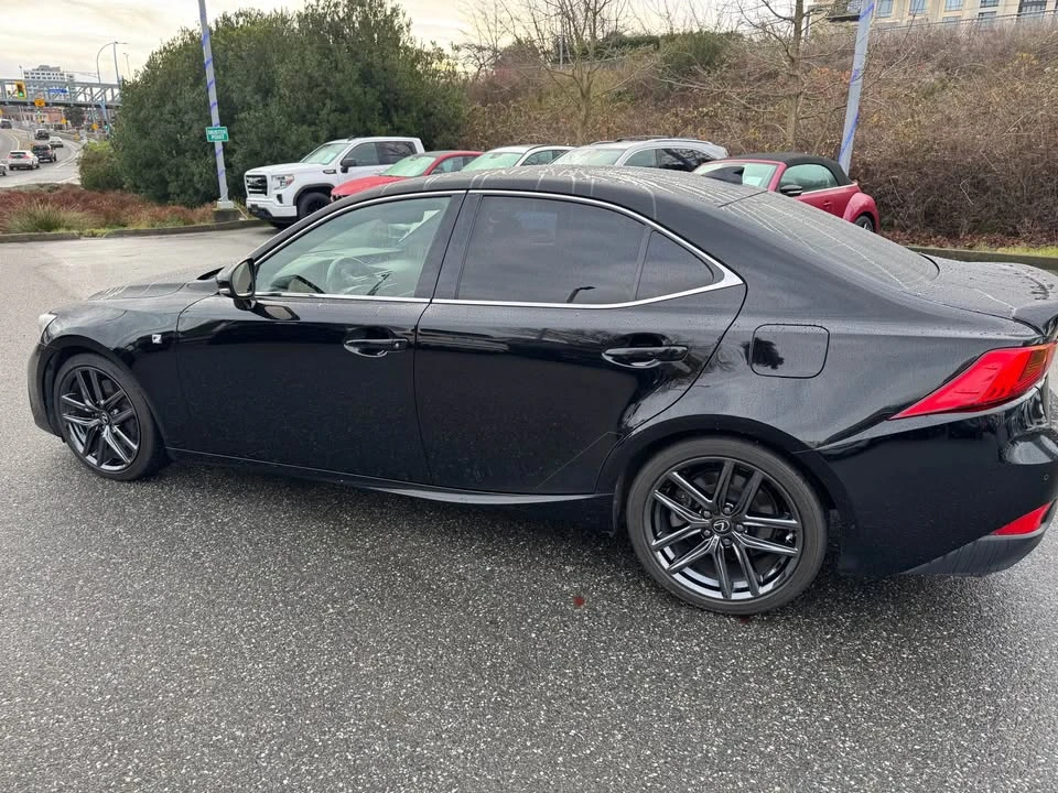 2020 Lexus IS 3rd Gen - Image 4 of 15