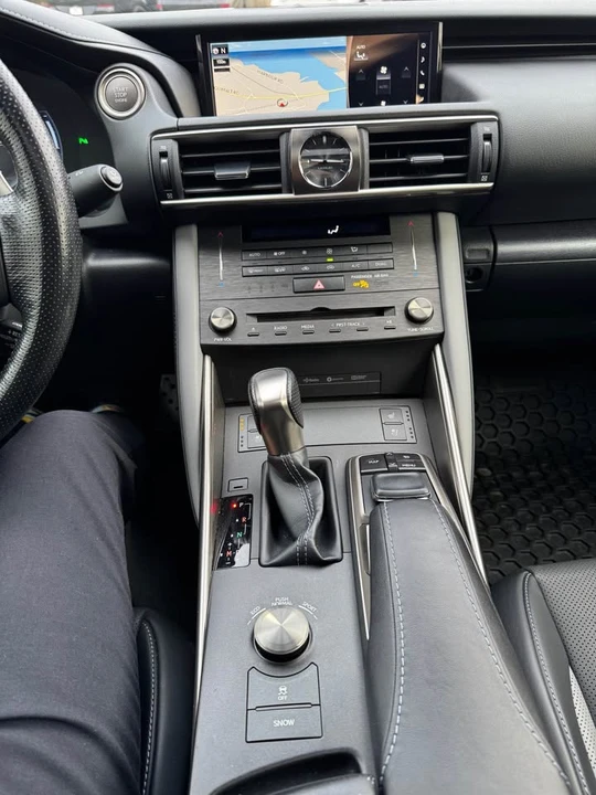 2020 Lexus IS 3rd Gen - Image 13 of 15
