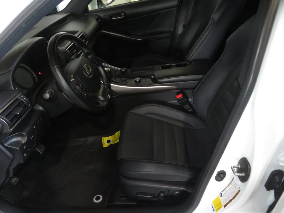 2020 Lexus IS 3rd Gen - Image 16 of 20
